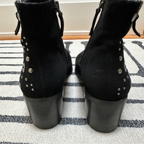 TAHARI Rachel Suede Ankle Bootie - Picture 5 of 9